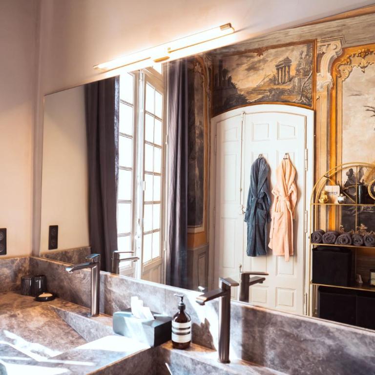 Hôtel particulier 123m² centre historique Avignon. - Two-Bedroom Apartment - 21