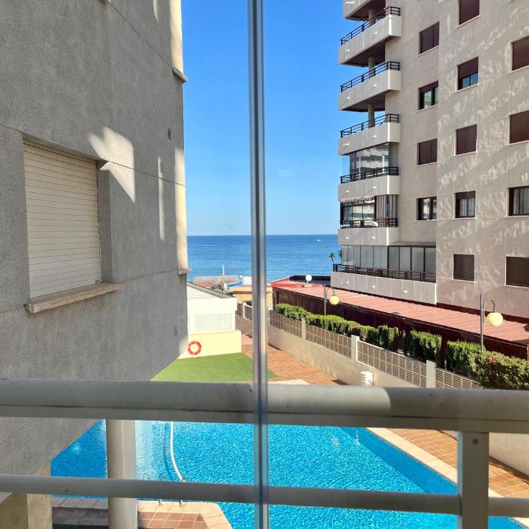 Apartment on the beach with parking and pool - One-Bedroom Apartment - 3
