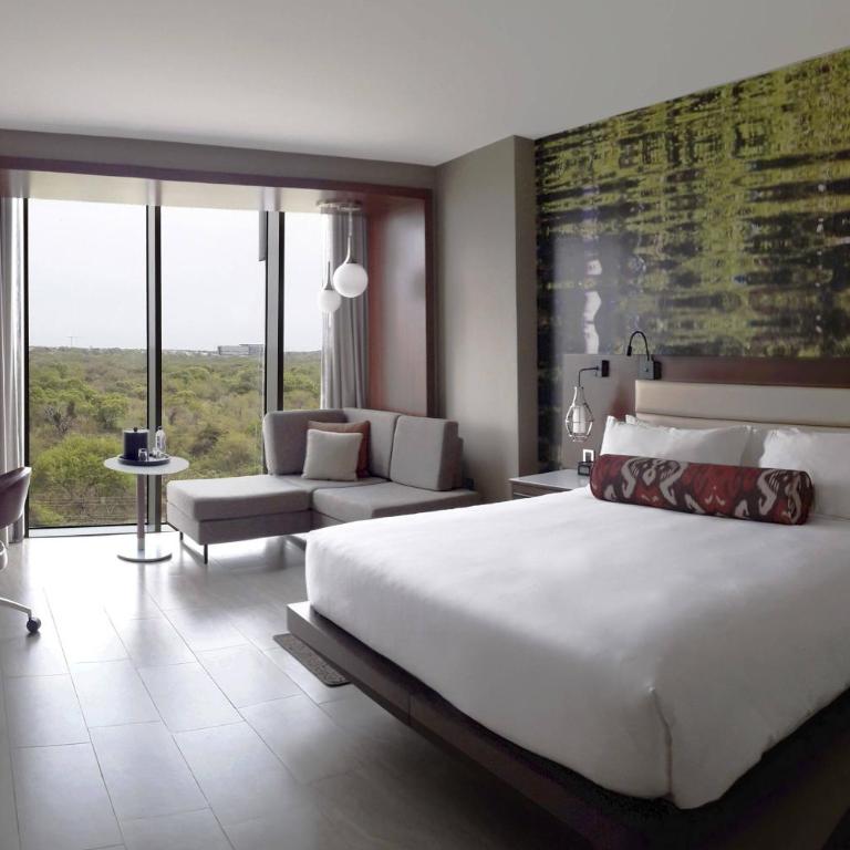 Marriott Santa Cruz de la Sierra Hotel - King Room - 1