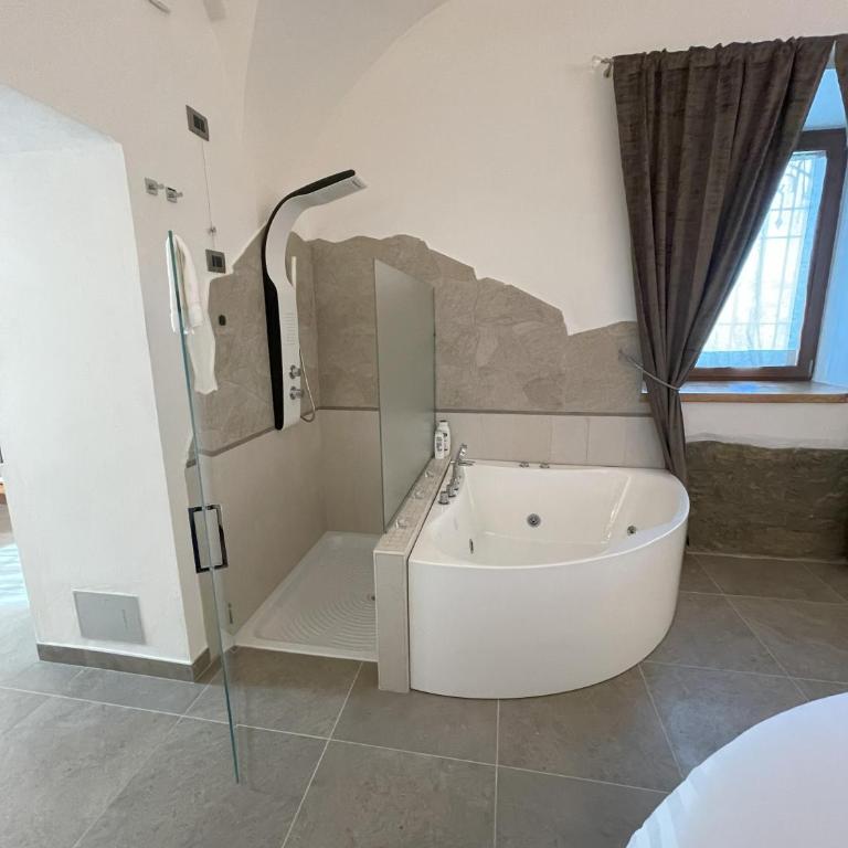 Villa Paladini - Suite Lit King-Size avec Baignoire Spa - 1