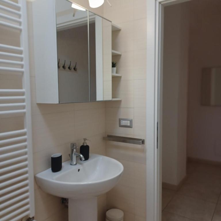 STAZIONE CENTRALE BARI - Deep House - Appartamento con 2 Camere da Letto - 17