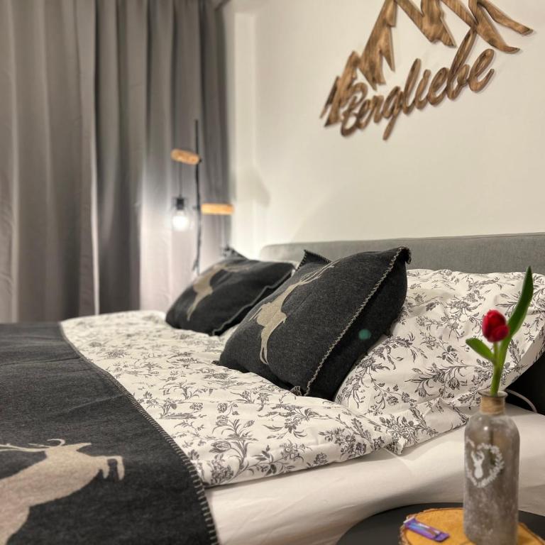 Wolfgangsee Ferienappartement „Bergliebe“ - One-Bedroom Apartment - 1