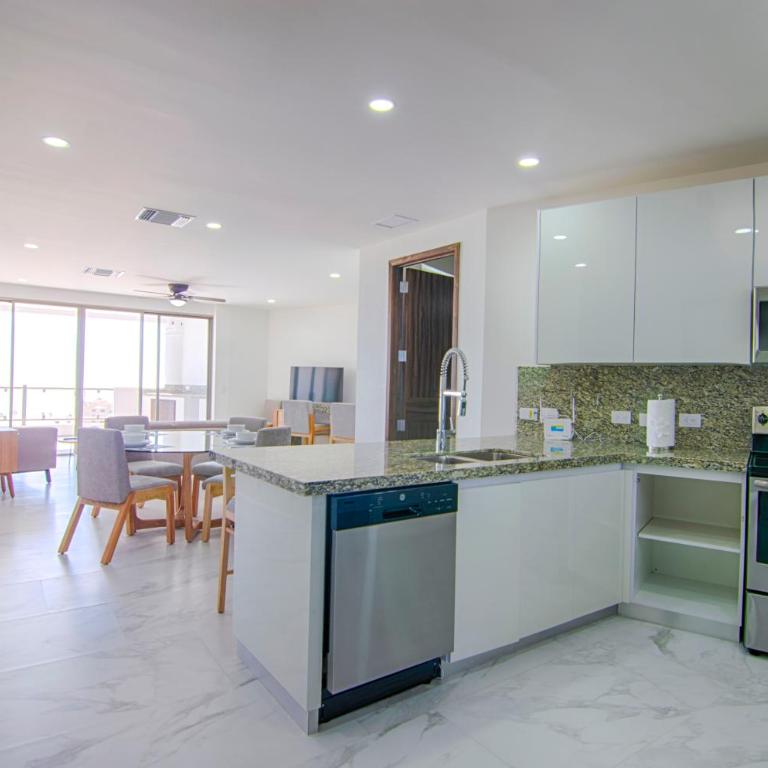 Casa Blanca Golf Villas - Apartment with Balcony - 10