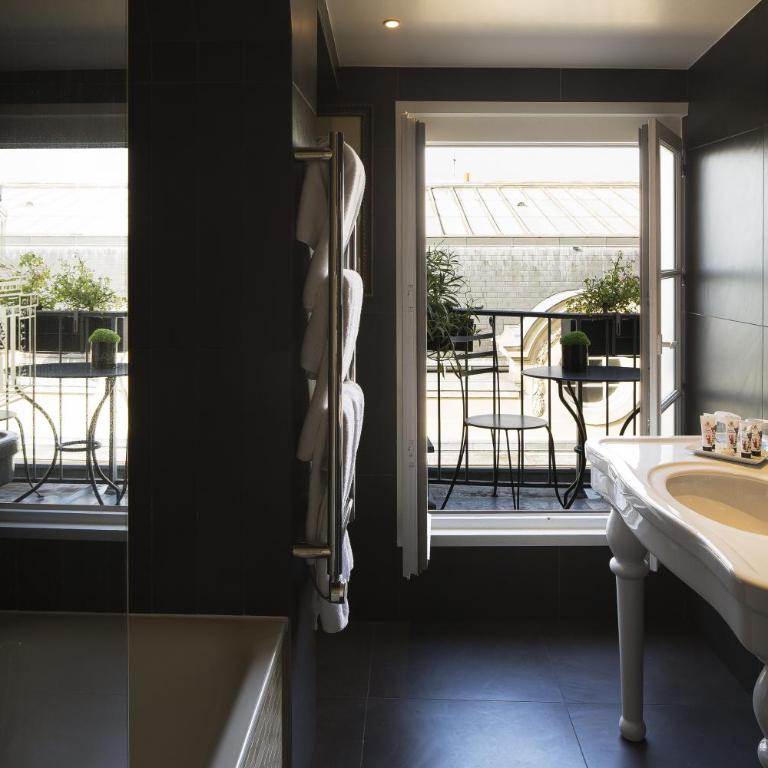 Hôtel Les Dames du Panthéon - Chambre Classique - 13