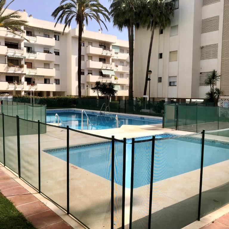 Carihuela Playa, Torremolinos - Apartamento de 3 dormitorios - 1