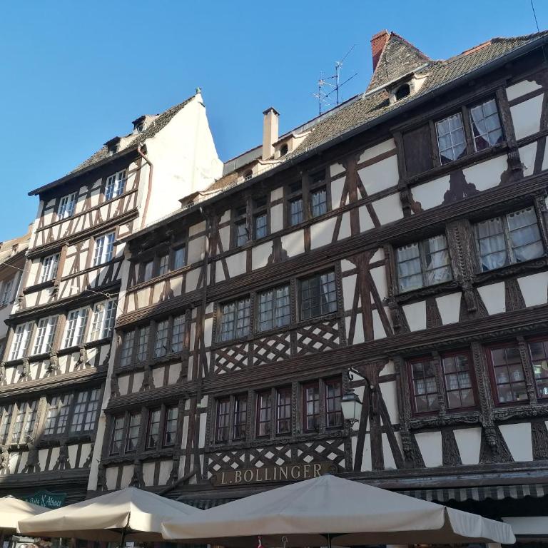 A la Tour des Rohan - One-Bedroom Apartment - 36