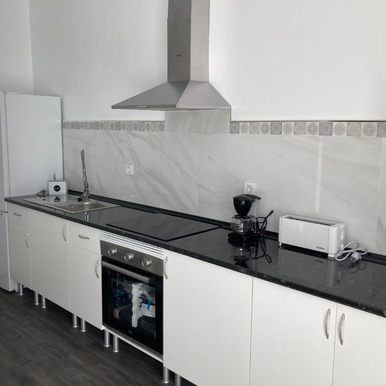 Spacious vintage 18 - Standard Apartment - 11
