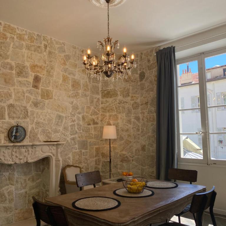 HEART OF OLD TOWN - BEACH 150m & PALAIS DES FESTIVALS 600m - Appartement 2 Chambres - 2