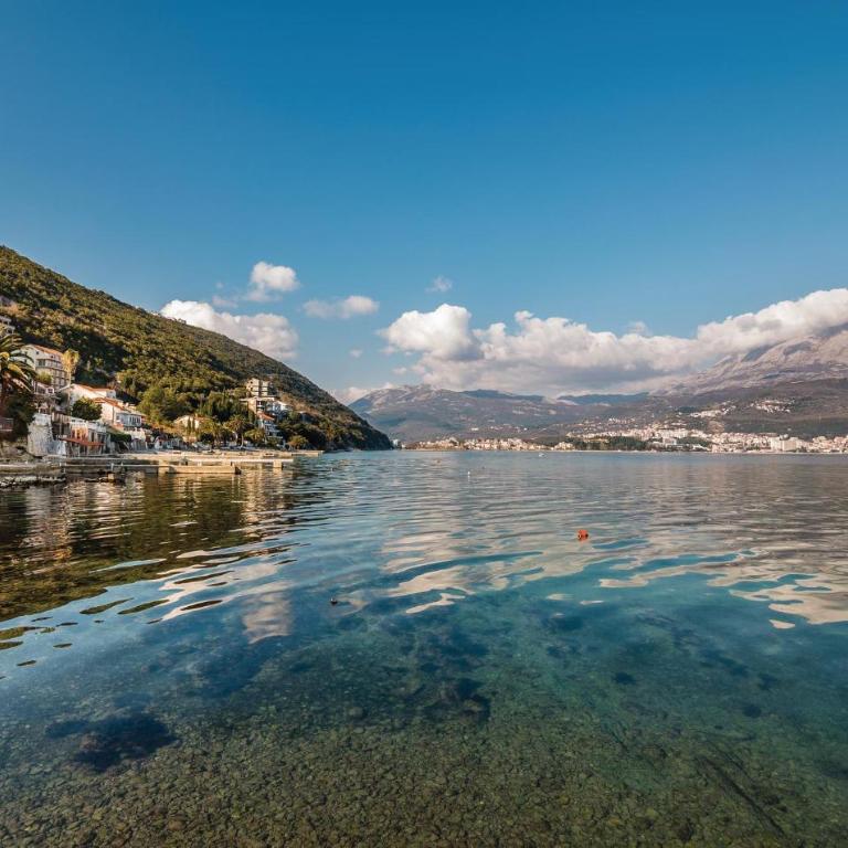 Stunning Home In Njivice - Two-Bedroom Holiday Home - 13