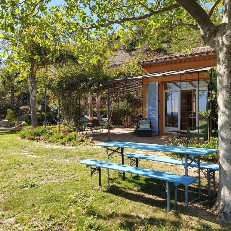 House With Garden And Sea View - Ferienhaus - 49