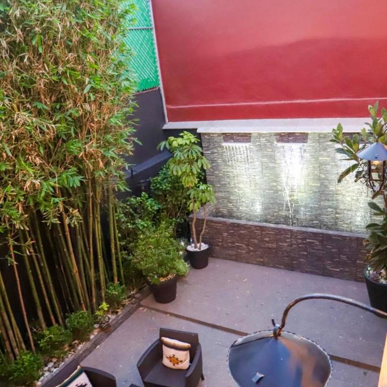 Luxurious Mid Century Modern folk art home - Casa de 4 dormitorios - 2