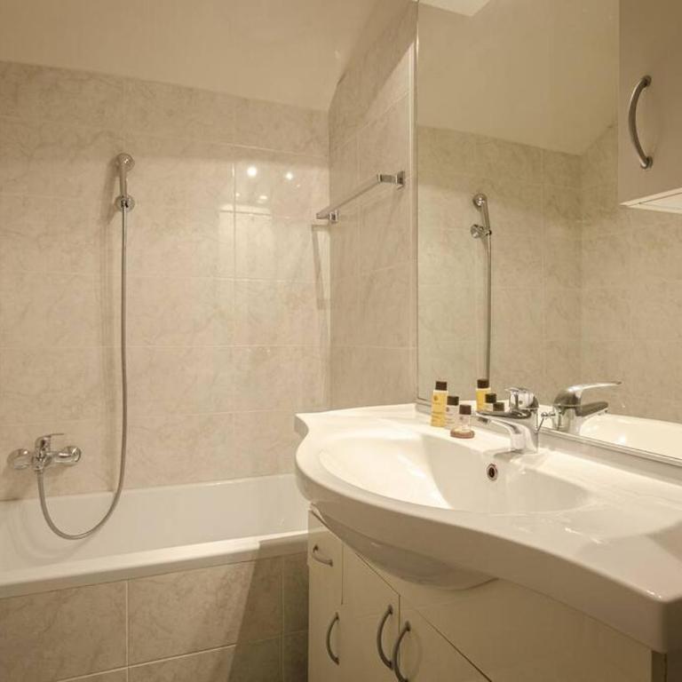 Dimora Fossalta, a pochi passi da Piazza Maggiore - Apartment - 16