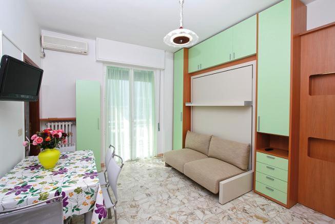 Residence Riviera - Monolocale con Balcone - 2