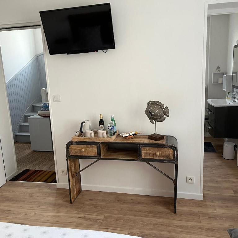 Villa Trémail - La plage au pied de votre chambre - Chambre Double – Vue sur Cour - 7