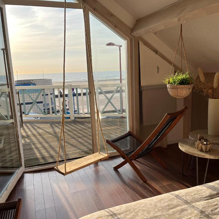 Villa Trémail - La plage au pied de votre chambre - Chambre Double Deluxe - Vue sur Mer - 17