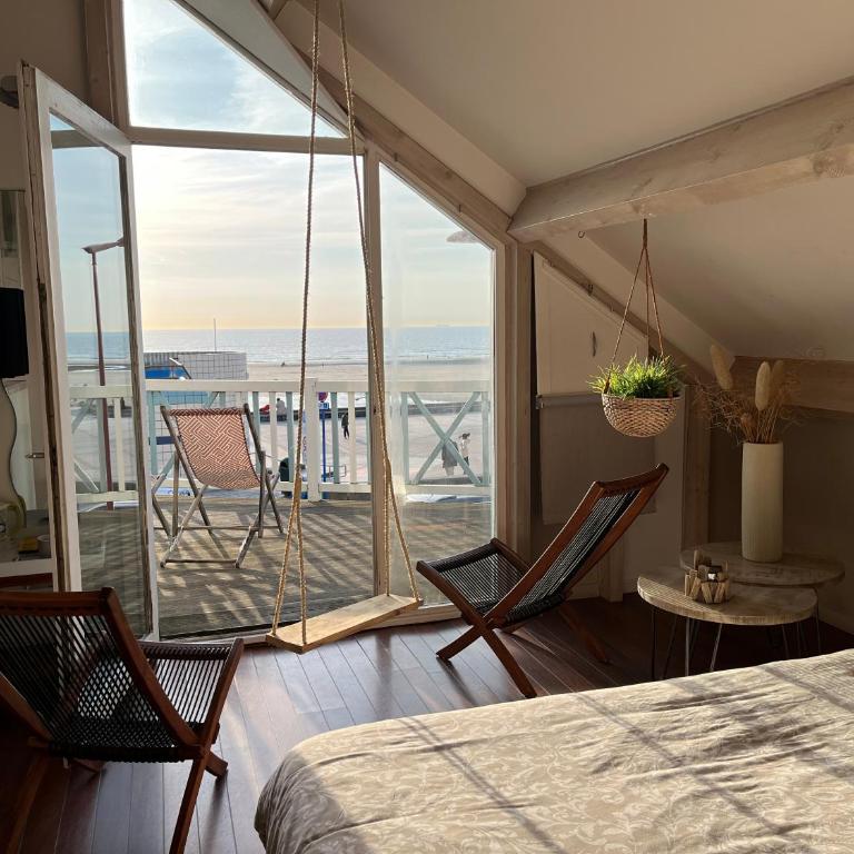 Villa Trémail - La plage au pied de votre chambre - Chambre Double Deluxe - Vue sur Mer - 16