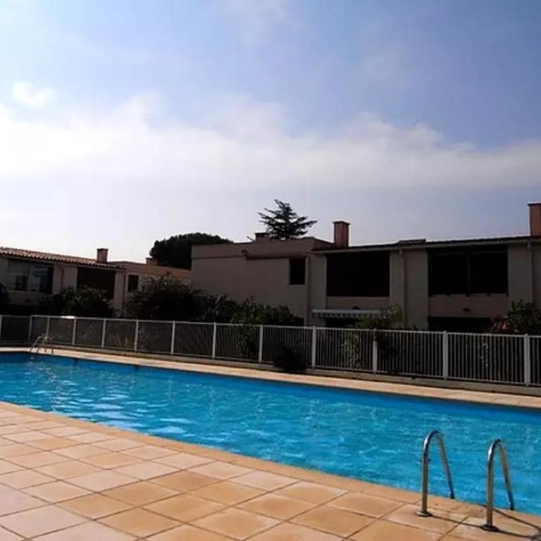 A 8 mn A PIED DES PLAGES APPARTEMENT AVEC PISCINE ET TENNIS - Appartement 1 Chambre - 1