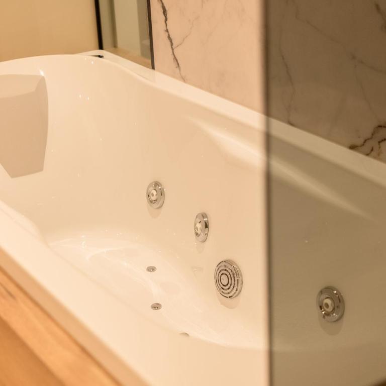 'Tabula Rasa Exclusive Rooms' - Double Room with Spa Bath - 15