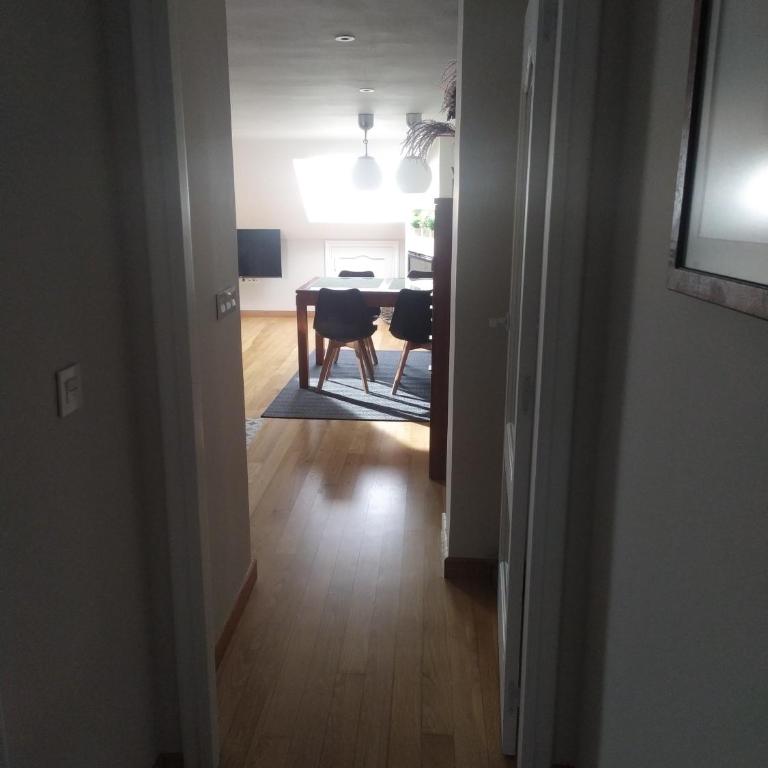 Ático 22 - céntrico, aire acondicionado y parking - Two-Bedroom Apartment - 29