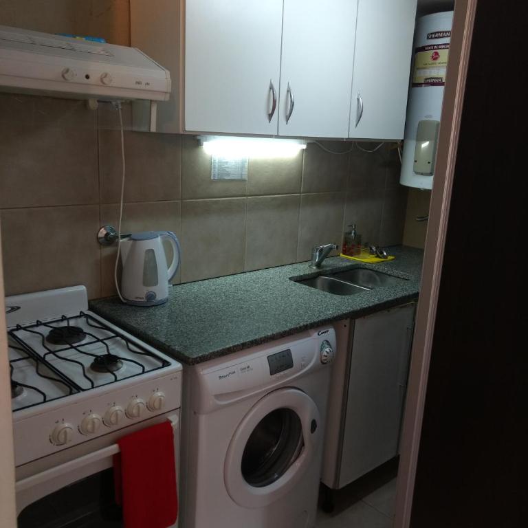 Departamento a 20 metros del mar y 1 cuadra centro. - Apartamento de 2 dormitorios - 4