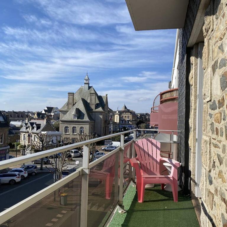 Appartement rénové 5 personnes avec balcon au centre de Perros-Guirec - FR-1-368-382 - Apartment - 11
