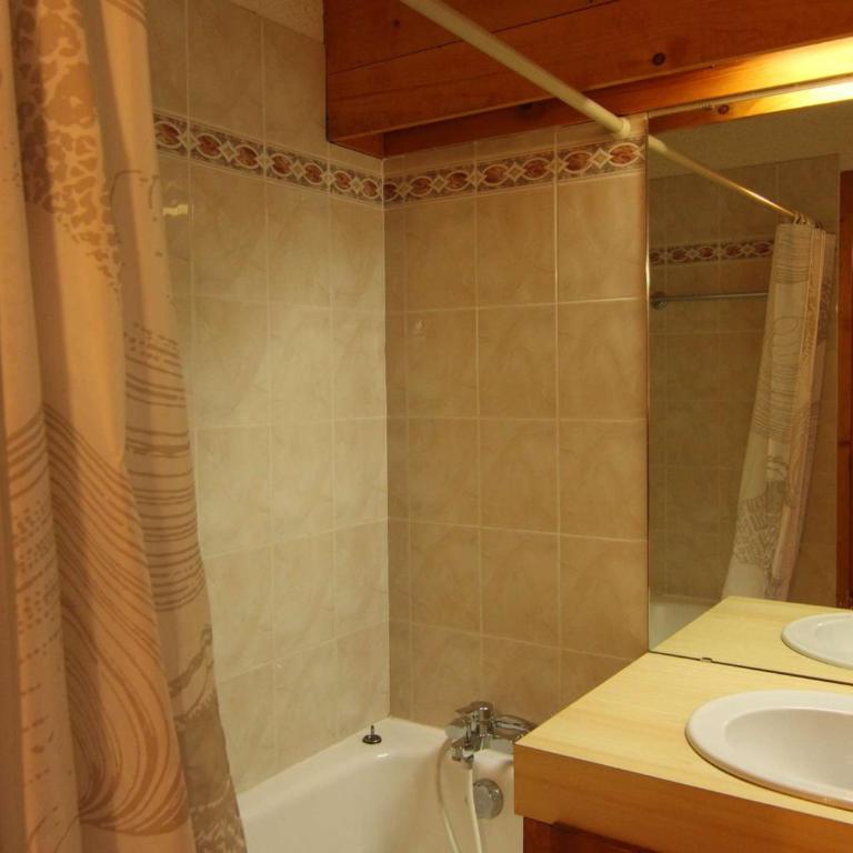Studio cabine lumineux pour 4 aux Saisies, balcon plein sud - Appartement 1 Chambre - 4