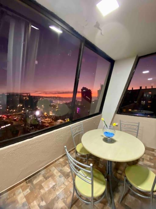Espectacular vista al Mar en Avenida San Martin - Apartamento de 2 dormitorios - 2