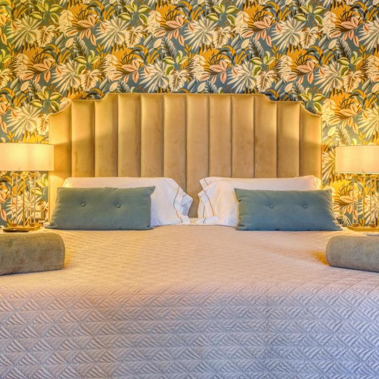 Palazzo della Scala Hotel - Luxury Suites & Spa - Large Two-Bedroom Suite with Balcony and Lake View - 8
