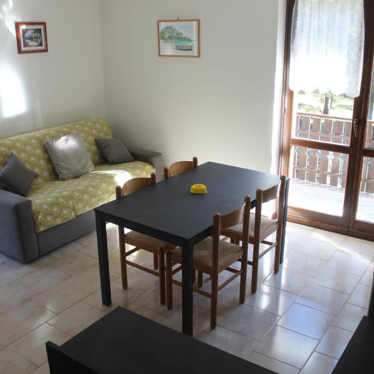 Casa Pineta - Appartamento con 2 Camere da Letto e Balcone - 20