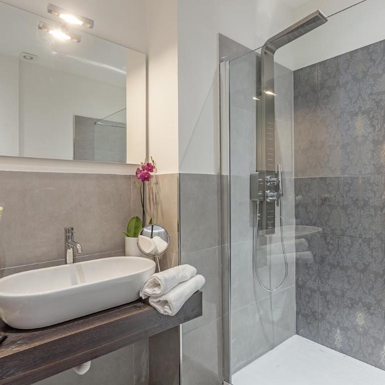 St. George's Vatican Suites - Deluxe Double Room - 5