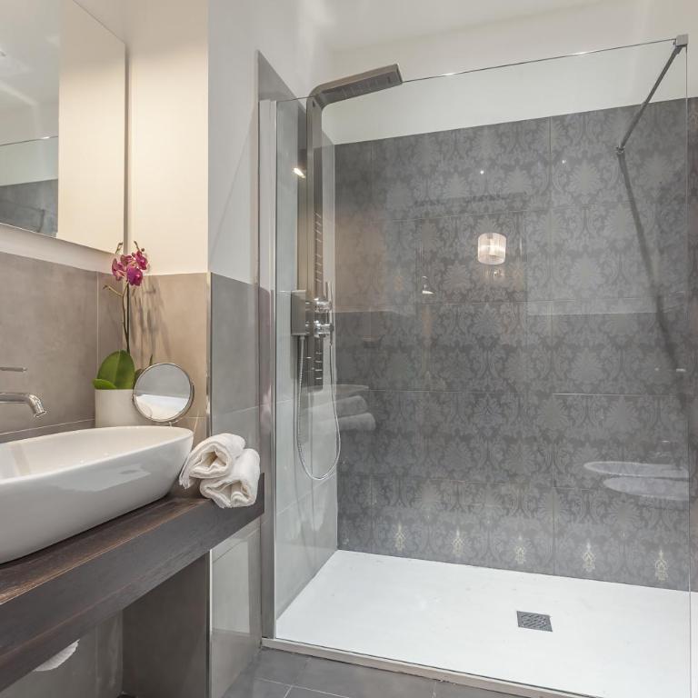 St. George's Vatican Suites - Deluxe Double Room - 4