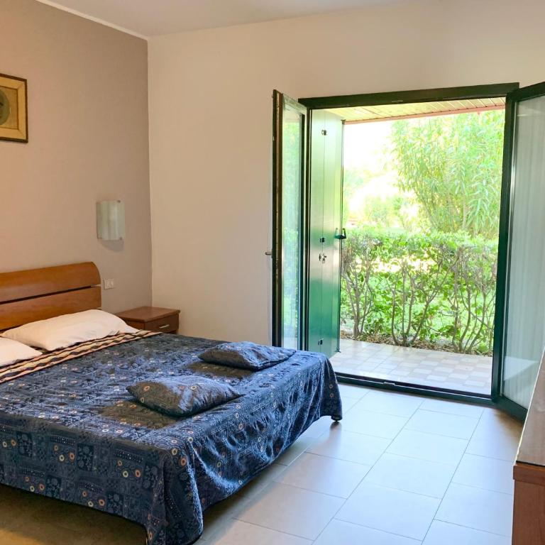 Eurobeach Residence - Two-Room Family Apartment with Private Garden - Ground Floor - 2