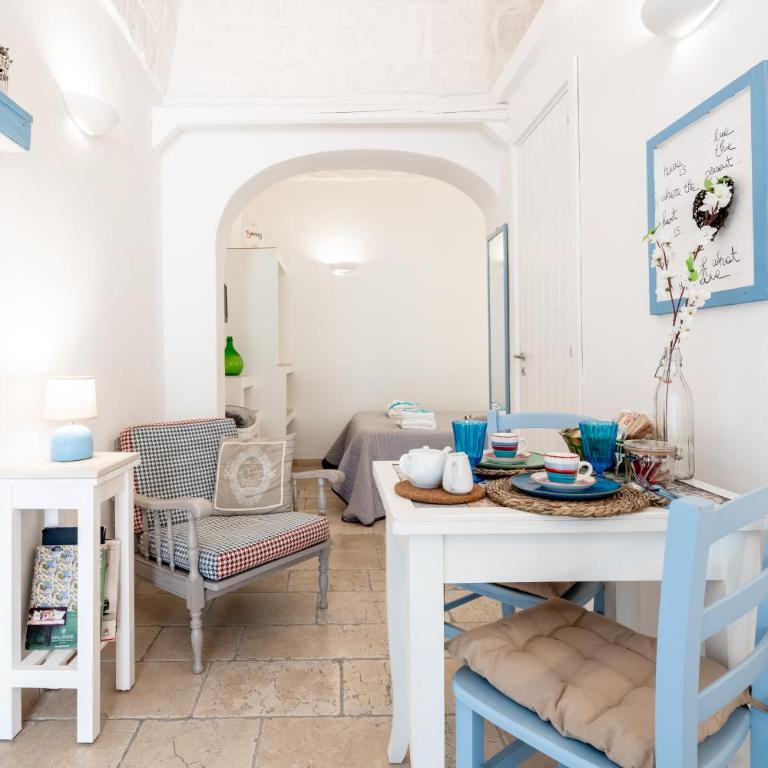 Vico di Ostuni Stone Houses in the Heart of Ostuni by Rentbeat - Casa Vacanze - 3