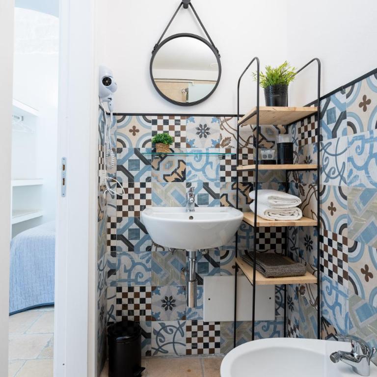 Vico di Ostuni Stone Houses in the Heart of Ostuni by Rentbeat - Casa Vacanze - 7