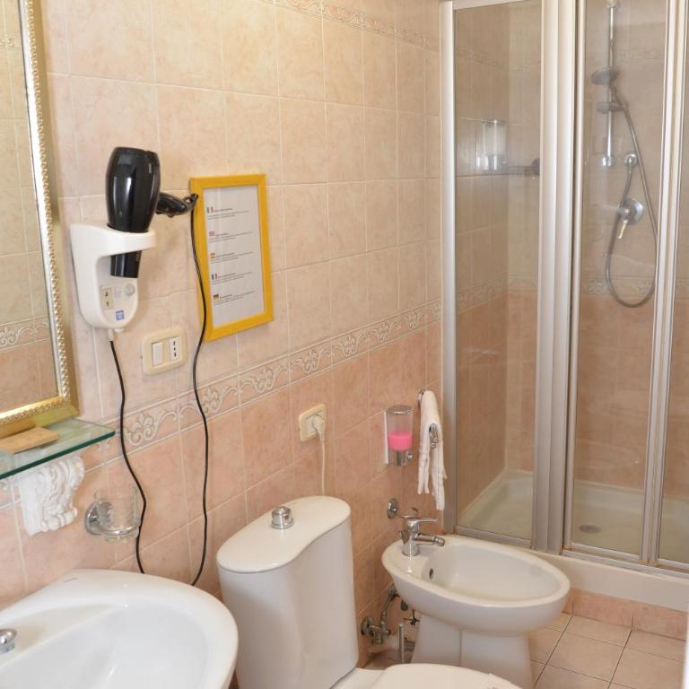 Catania Centro Rooms - Economy Double or Twin Room - 3