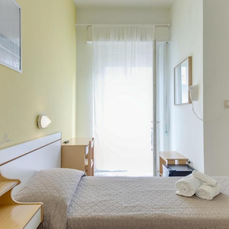 Hotel Villa Merope Room Only and free Coffee - Camera Economy Matrimoniale/Doppia con Letti Singoli - 2