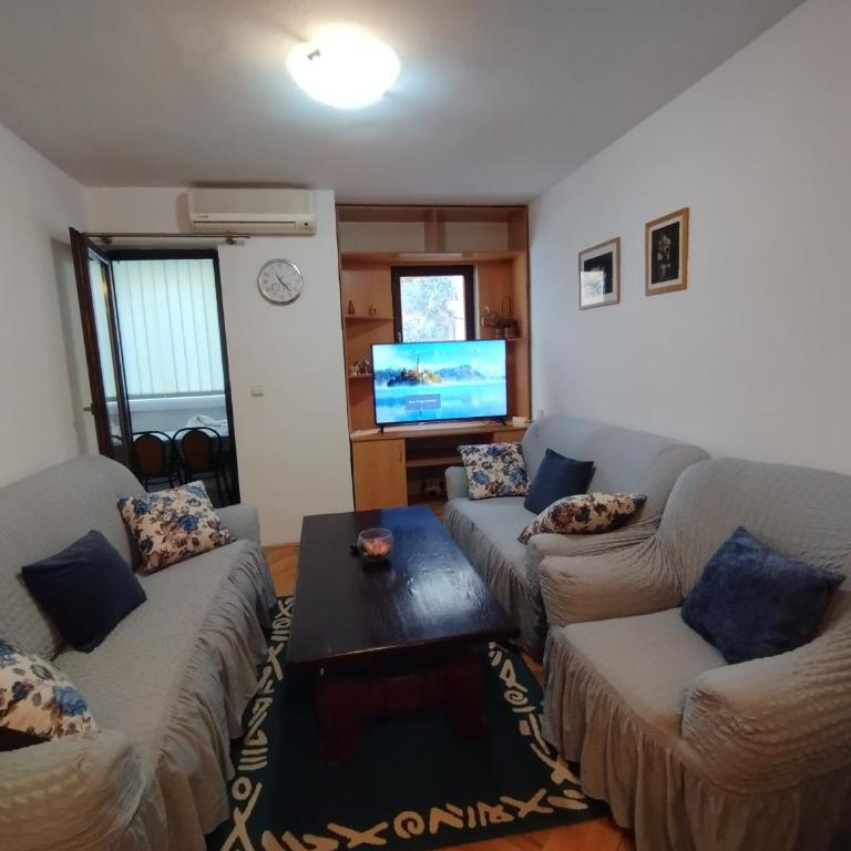 Apartment in Budva - Two-Bedroom Apartment - 1