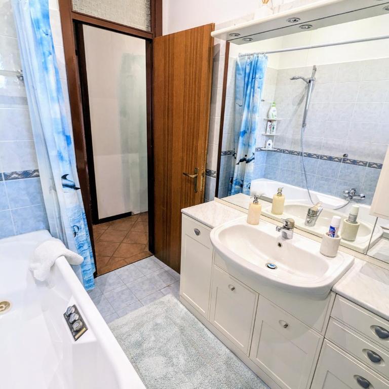B&B The Way Home - Camera Matrimoniale con Letto Supplementare - 13