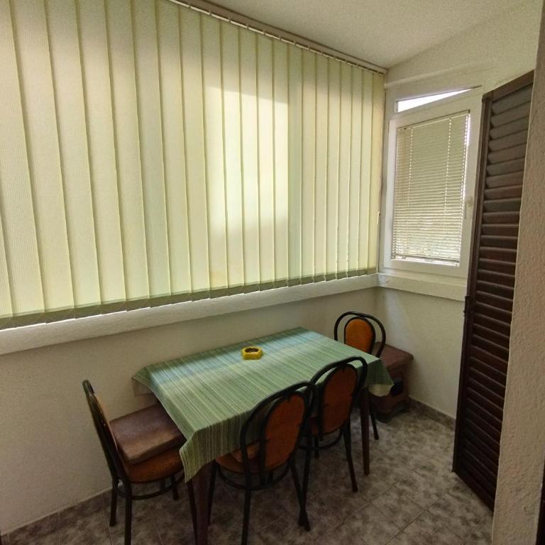 Apartment in Budva - Two-Bedroom Apartment - 9