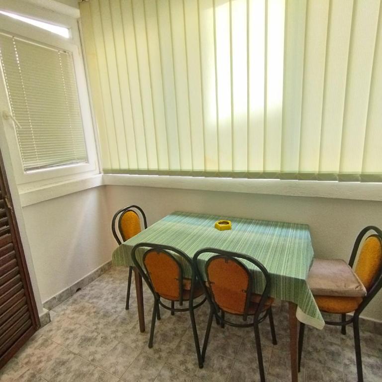 Apartment in Budva - Two-Bedroom Apartment - 10