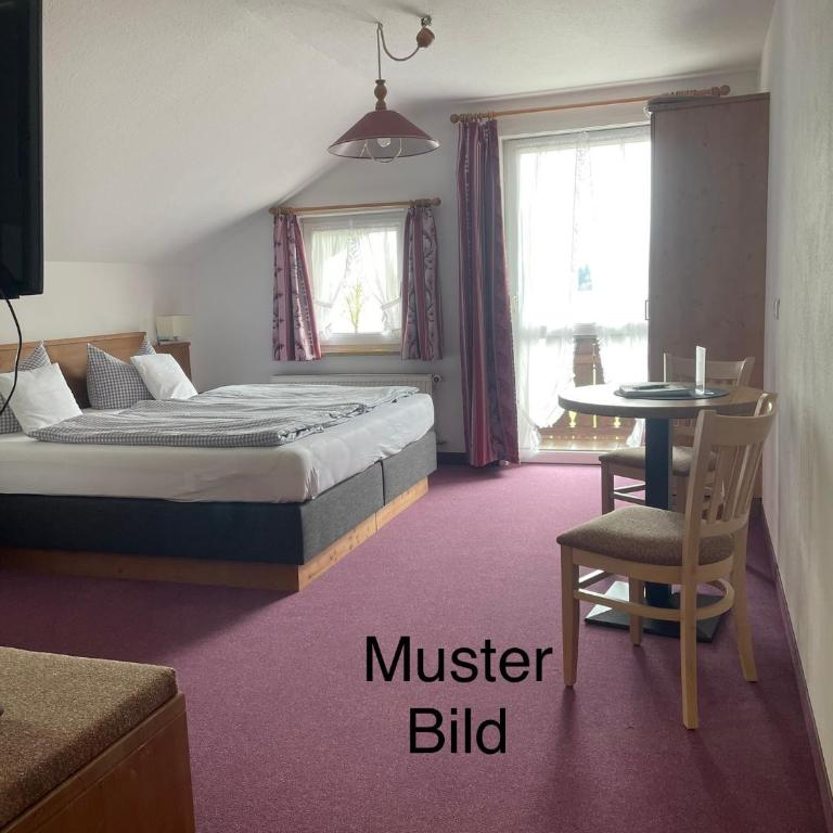 Gästehaus Stefanie - Doppelzimmer mit Balkon - 7