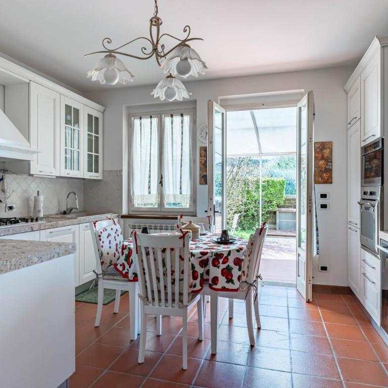 GuestHost - Ponte a Moriano Villa with Private Parking&Garden! - Two-Bedroom Villa - 7