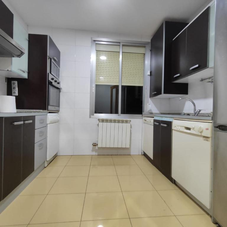 Amplio apartamento con 2 baños - Apartamento de 3 dormitorios - 2