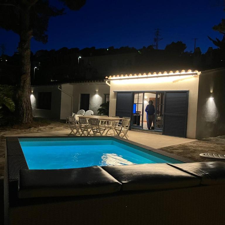 LETS HOLIDAYS Big House with Bbq and Dining Room Outside - Casa de 5 dormitorios - 12