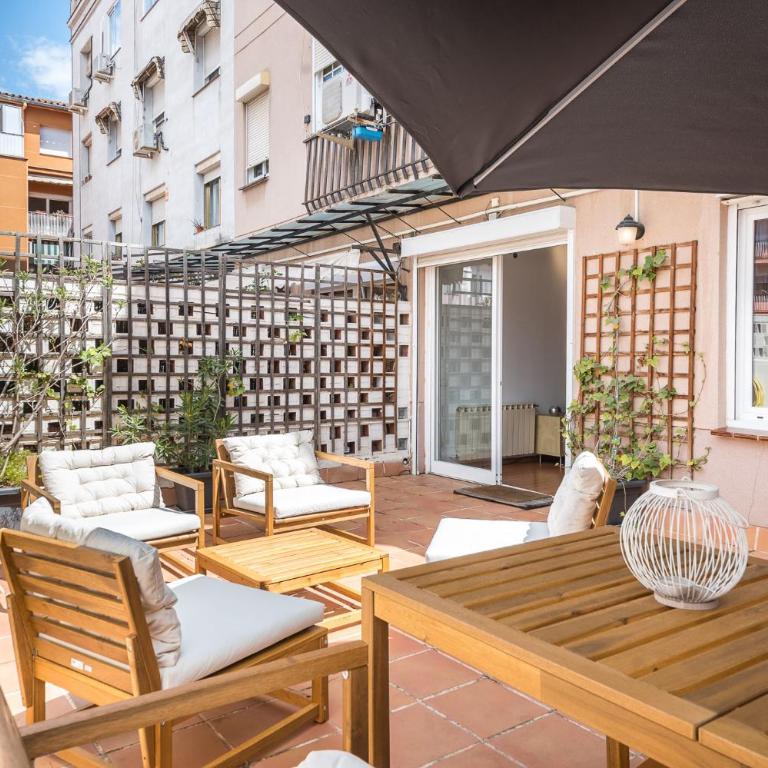 Apartment with terrace a step away from Montjuic, Barcelona - Two-Bedroom Apartment - 4