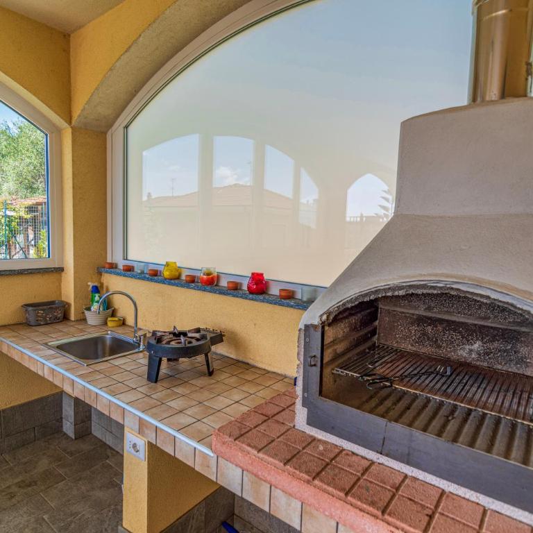 Villa Mimosa Diano Marina: exclusive use villa, garden, barbecue, 3 bedrooms and 3 bathrooms - Villa - 37