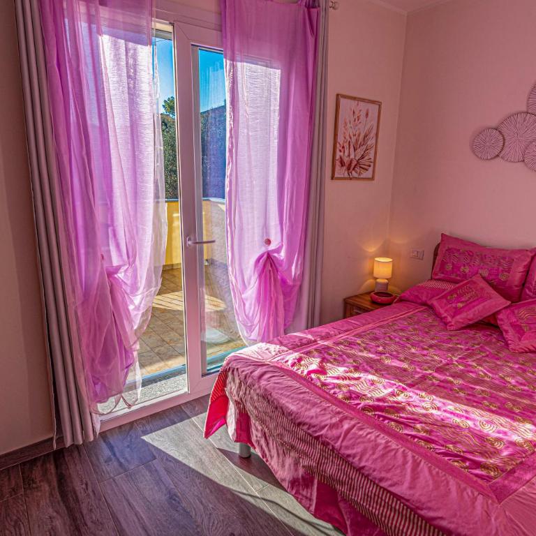 Villa Mimosa Diano Marina: exclusive use villa, garden, barbecue, 3 bedrooms and 3 bathrooms - Villa - 36