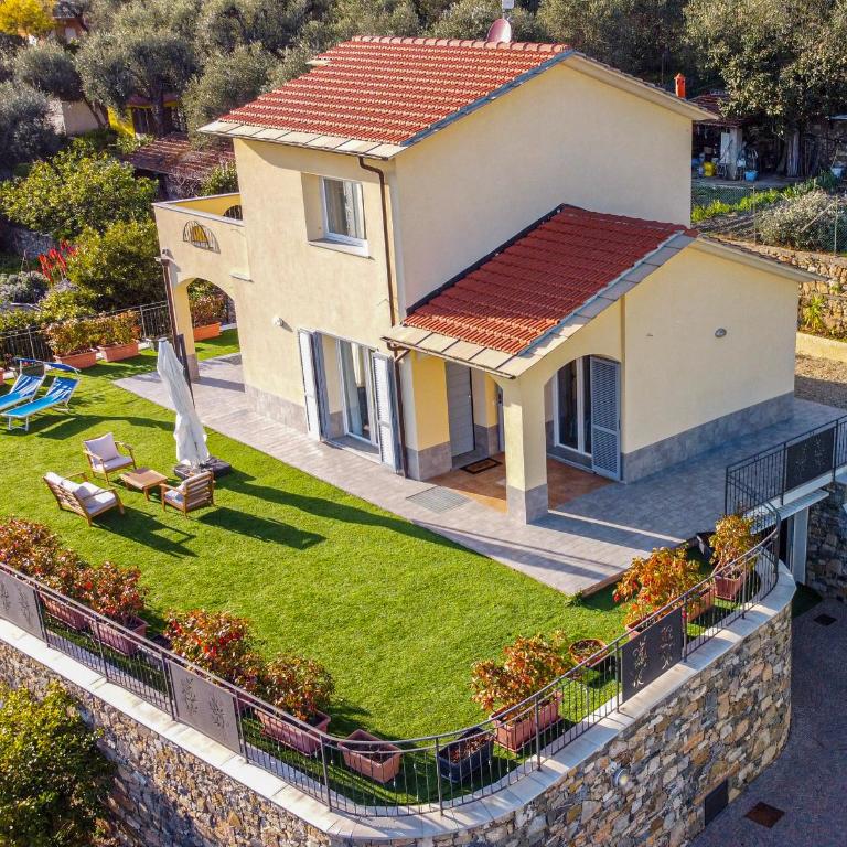 Villa Mimosa Diano Marina: exclusive use villa, garden, barbecue, 3 bedrooms and 3 bathrooms - Villa - 49