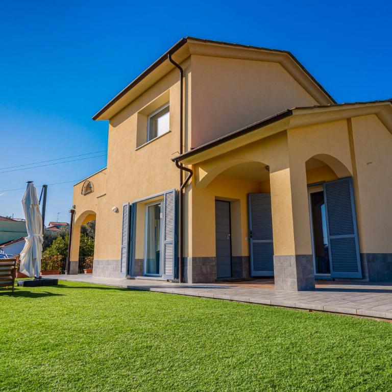 Villa Mimosa Diano Marina: exclusive use villa, garden, barbecue, 3 bedrooms and 3 bathrooms - Villa - 52