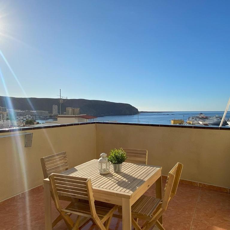 Apartamentos Ohana Los Cristianos Centro y Playa - Apartamento de 2 dormitorios con vistas al mar - 1